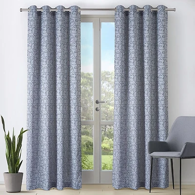 Visages Jacquard Grommet Curtain