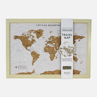 Tableau en liège carte du monde encadrée avec épingles
