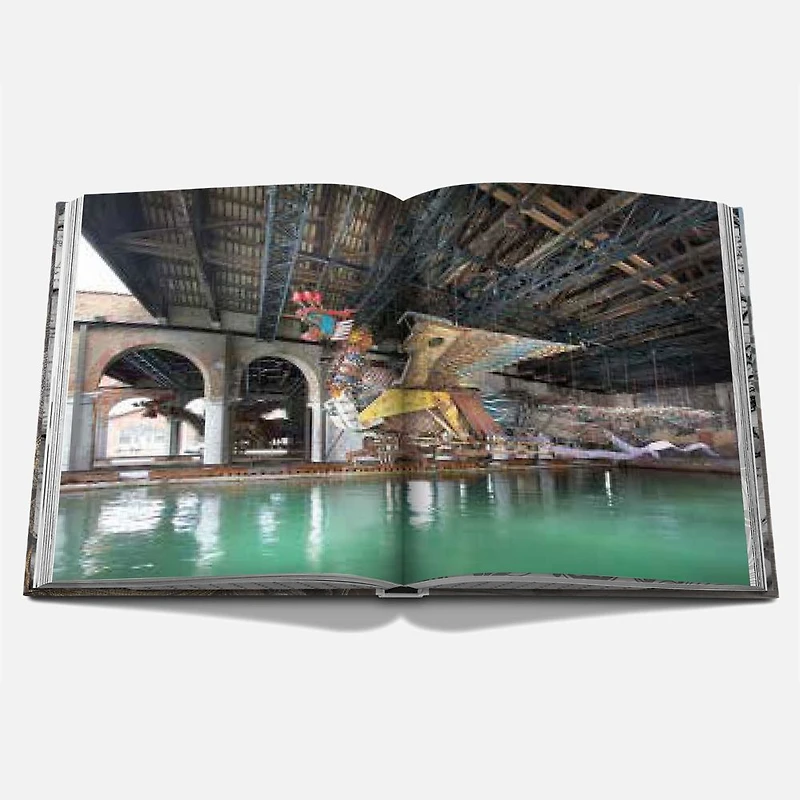 Venetian Chic Book, English