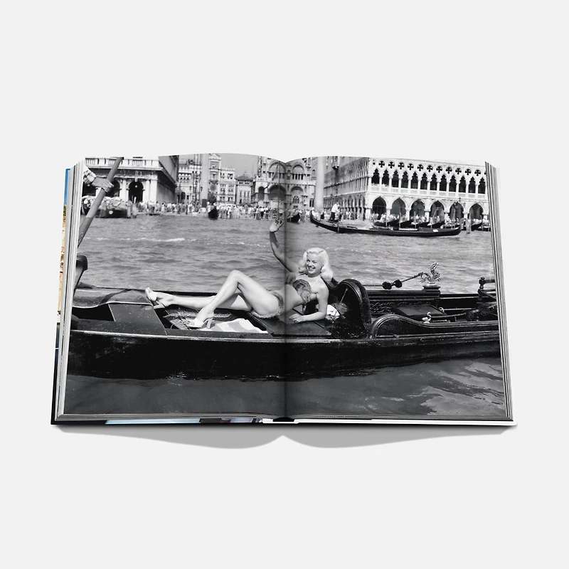 Dolce Vita Book, English