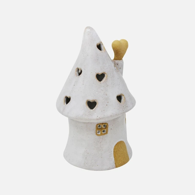 Maison champignon avec cœurs