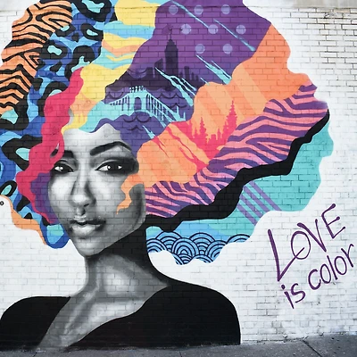 Papier peint mural « Love is Color »