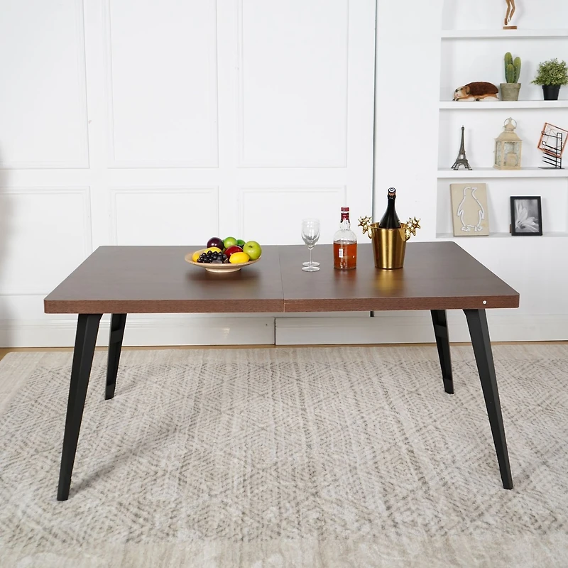 Ensemble de salle à manger 5 pièces incluant une table marron et des chaises beiges