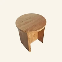 Nika Tabouret  
