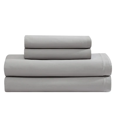 Pearl Edge Sateen T300 Sheet Set by Calvin Klein