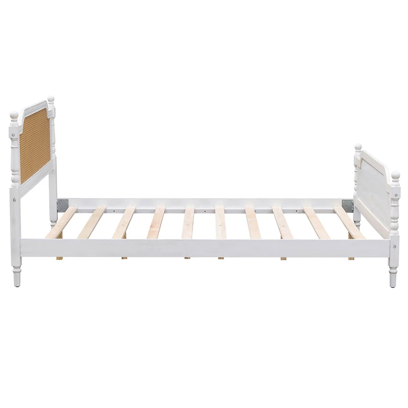 Lit queen en rotin traditionnel noyer antique