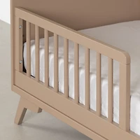 Lit bébé Milos avec hauteur réglable et barrière pour tout-petit