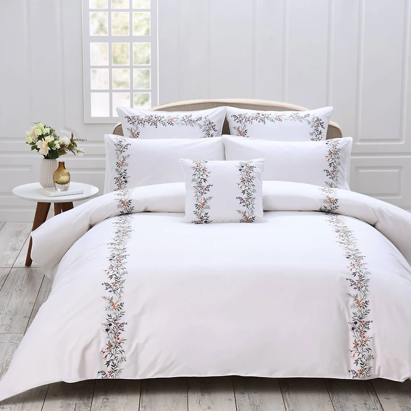 Alessa Comforter Set