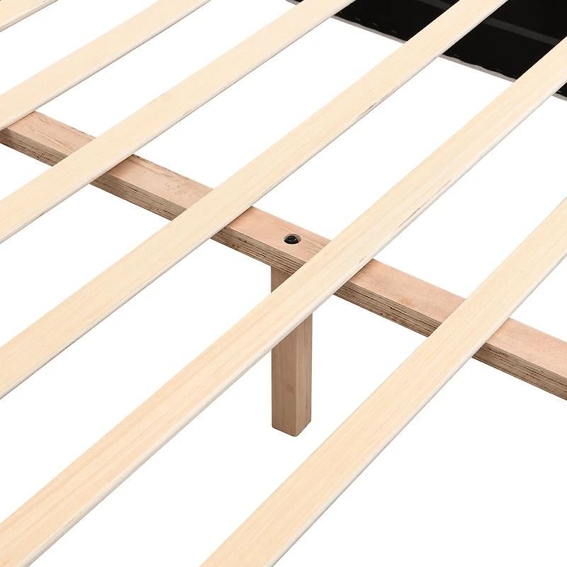 Lit rembourré en bouclé blanc élégant avec cadre en bois massif – grand format (Queen)