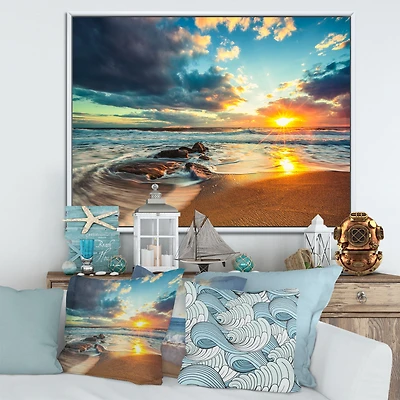 Toile imprimée « Beautiful Cloudscape over the Sea »