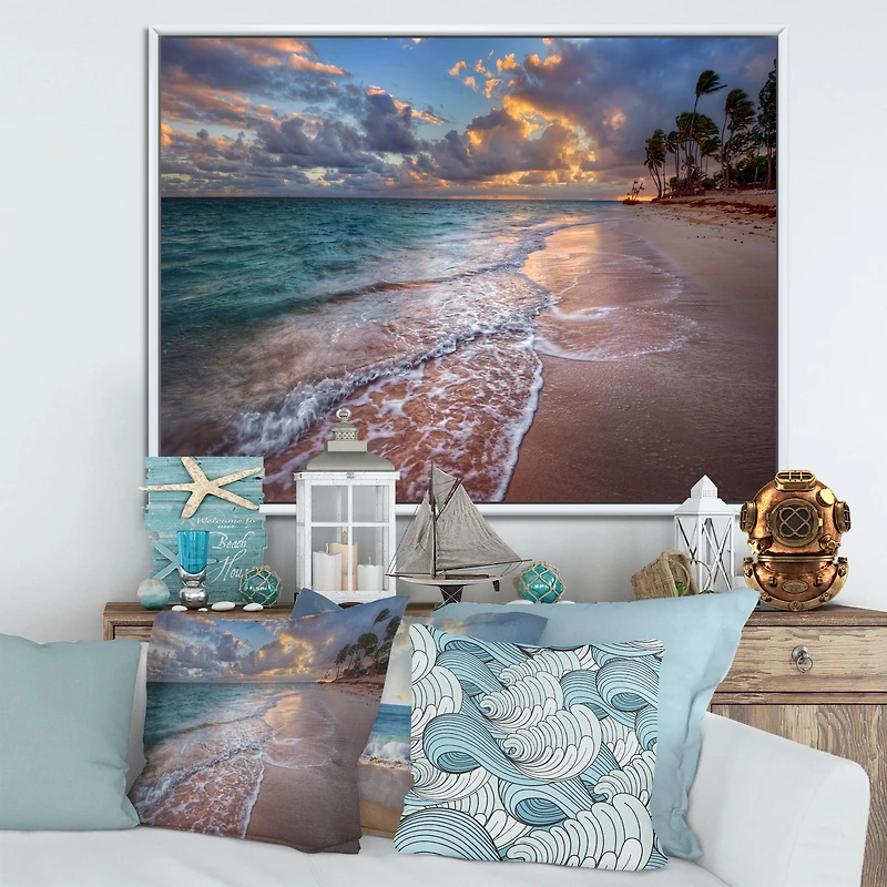 Toile imprimée « Palm Trees on Clear Sandy »