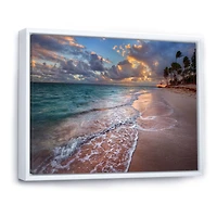 Toile imprimée « Palm Trees on Clear Sandy »