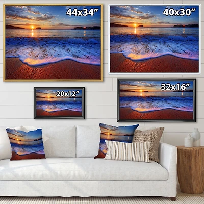 Toile « Blue Waves on Sandy Beach »