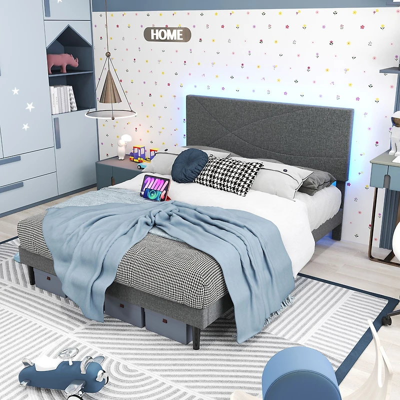 Cadre de lit grand rembourré Foothill gris avec ports USB et lumières LED