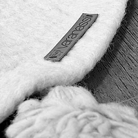 100% Wool 94" x 67" Rug Pure - Off-White