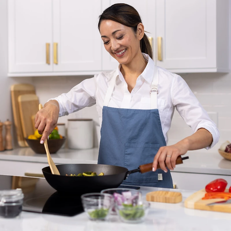 Joyce Chen Classic Series Carbon Steel Preseasoned Stir Fry Pan - 12''