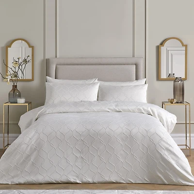 Soirée Montez Comforter Set