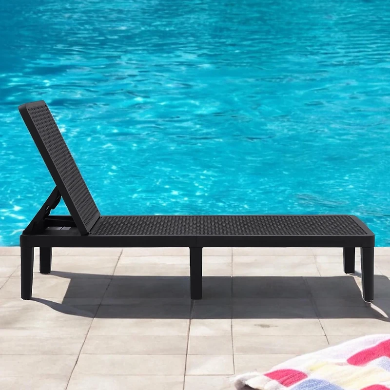Patioflare Plus Recycled Plastic Outdoor Lounge Chair