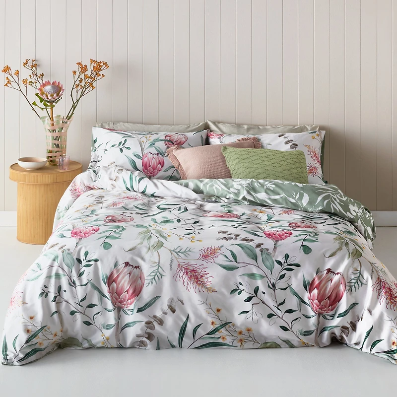 Pippa Comforter Set