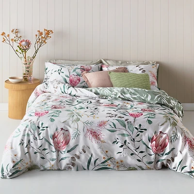 Pippa Comforter Set