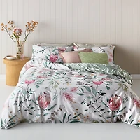 Pippa Comforter Set