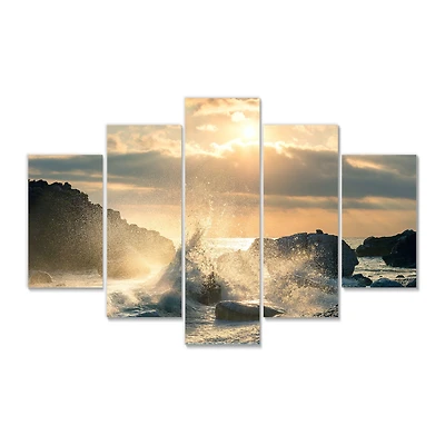 Toile imprimée « Big Wave Hit the Rock at Beach » - 4-5 panneaux