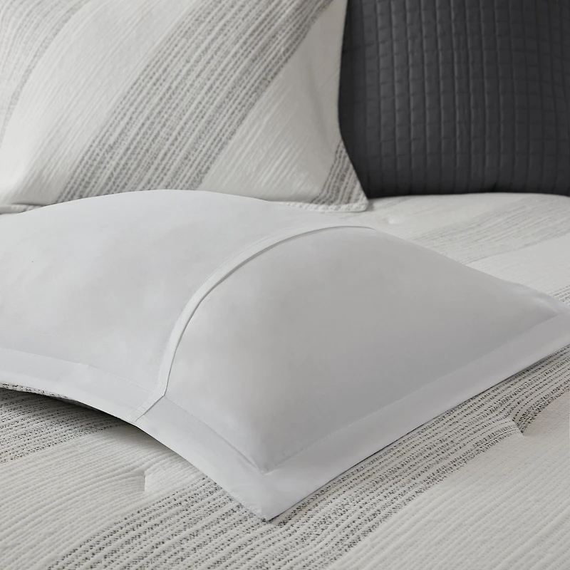 Tennyson Comforter Set