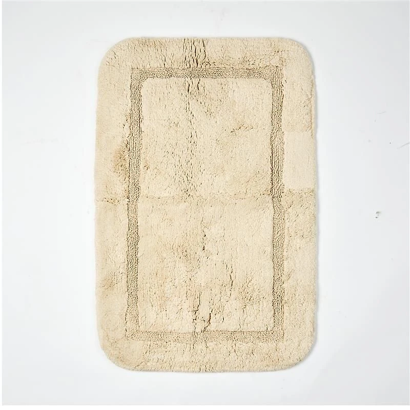 ClassicRacetrack Bath Rug