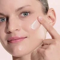 Reine des Prés Brightening Ultra-Moisturizer Rich Cream