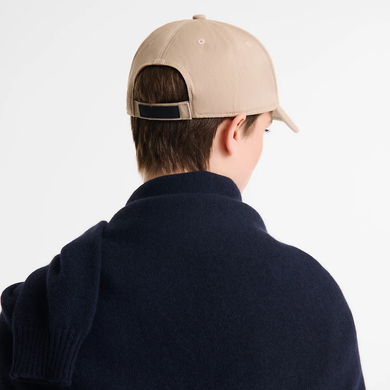 Solid cap