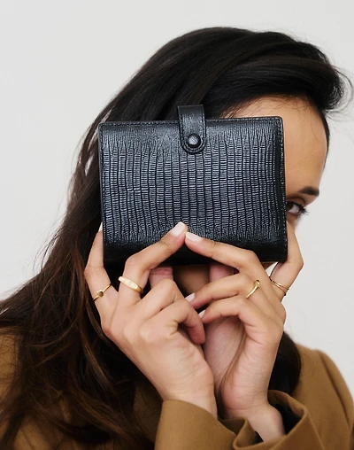 Hyer Goods Traveler's Wallet with Coin Pocket- Black LIzard | Madewell