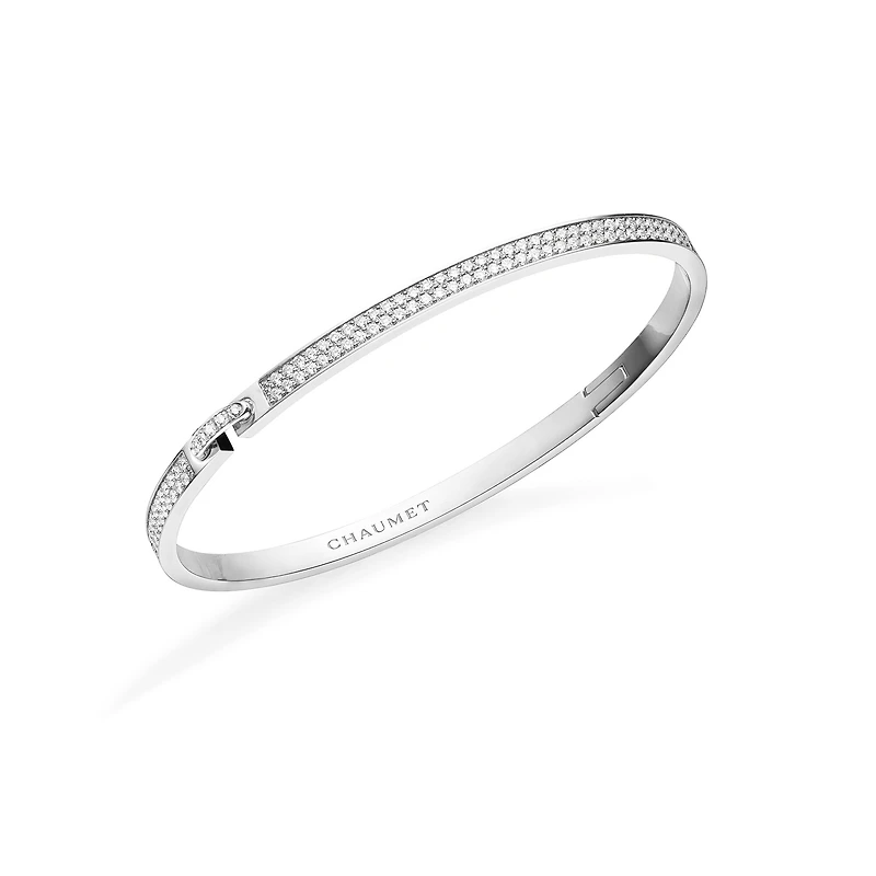 Liens Évidence White Gold and Diamond Pavé Bangle