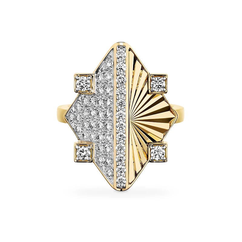 Exceptional Guilloché Yellow Gold and Diamond Ring - 7