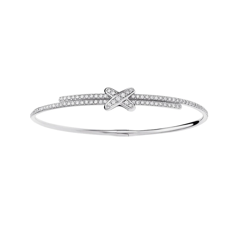 Jeux De Liens White Gold and Diamond Pavé Bangle