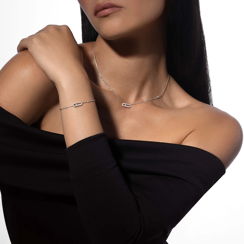 Move Uno White Gold and Diamond Pavé Pendant