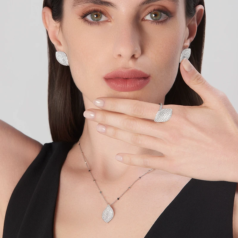 Aleluiá White Gold and Diamond Pavé Pendant