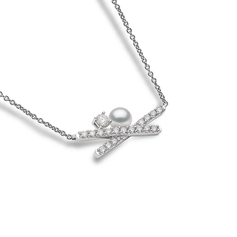 Sleek Gold Pearl and Diamond Necklace