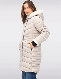 Doudoune Longue Végan avec Détails en Sherpa & Capuche Amovible par Point Zero