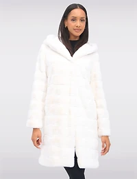 Manteau Fourrure vegan Boxing Day par Jones New York | Manteaux