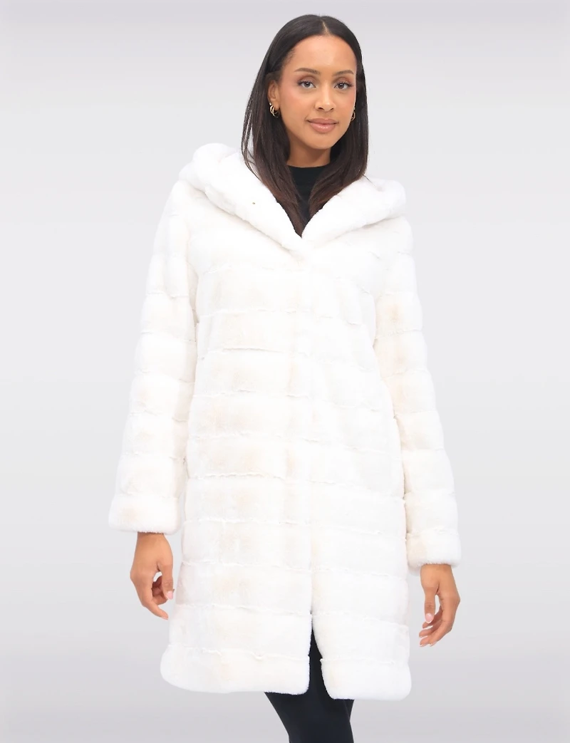 Manteau Fourrure vegan Boxing Day par Jones New York | Manteaux