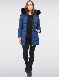 Manteau Matelassé En Eco-Duvet Avec Capuche & Fourrure Vegan par Saki