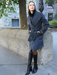 Manteau Long en Mélange de Laine à Col Revers Plastron & Ceinture par Sicily