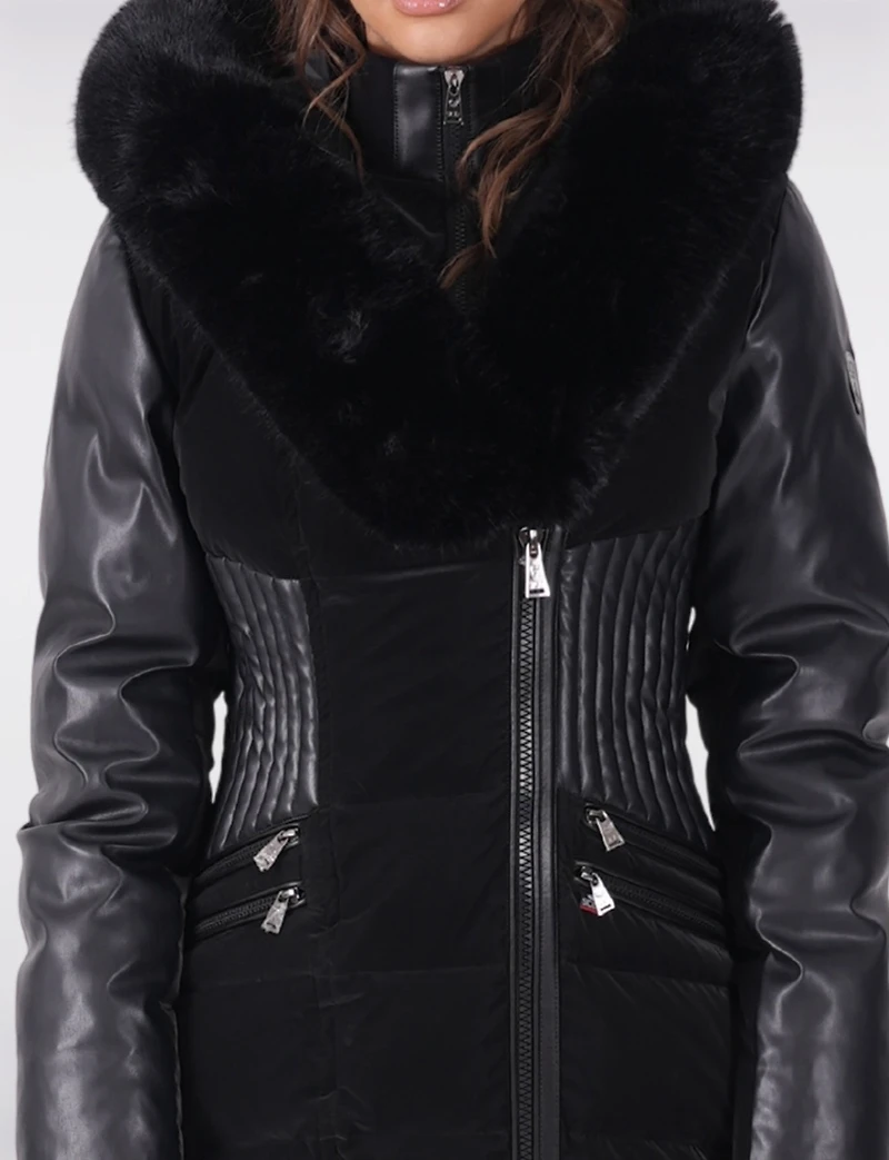 Manteau Chic avec Détails en Simili Cuir Plastron et Capuche Intégrée par Sicily