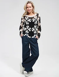 Haut Délicat en Crochet à Fleurs N&B Manches Longues Évasés par Point Zero