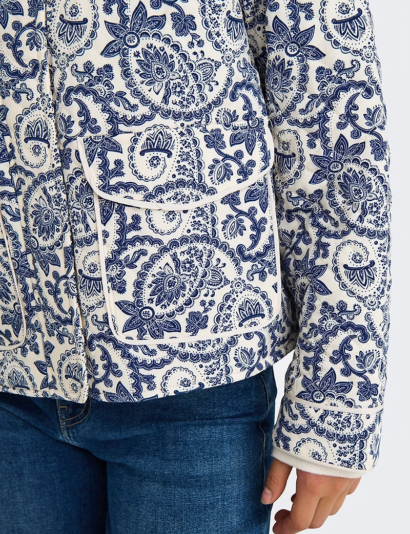 Manteau Matelassé Court à Imprimé Floral Tendance avec Poches Plaquées par Only