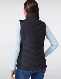 Gilet Matelassé Hybride à Col Montant – Coupe Cintrée Courte par Free Country