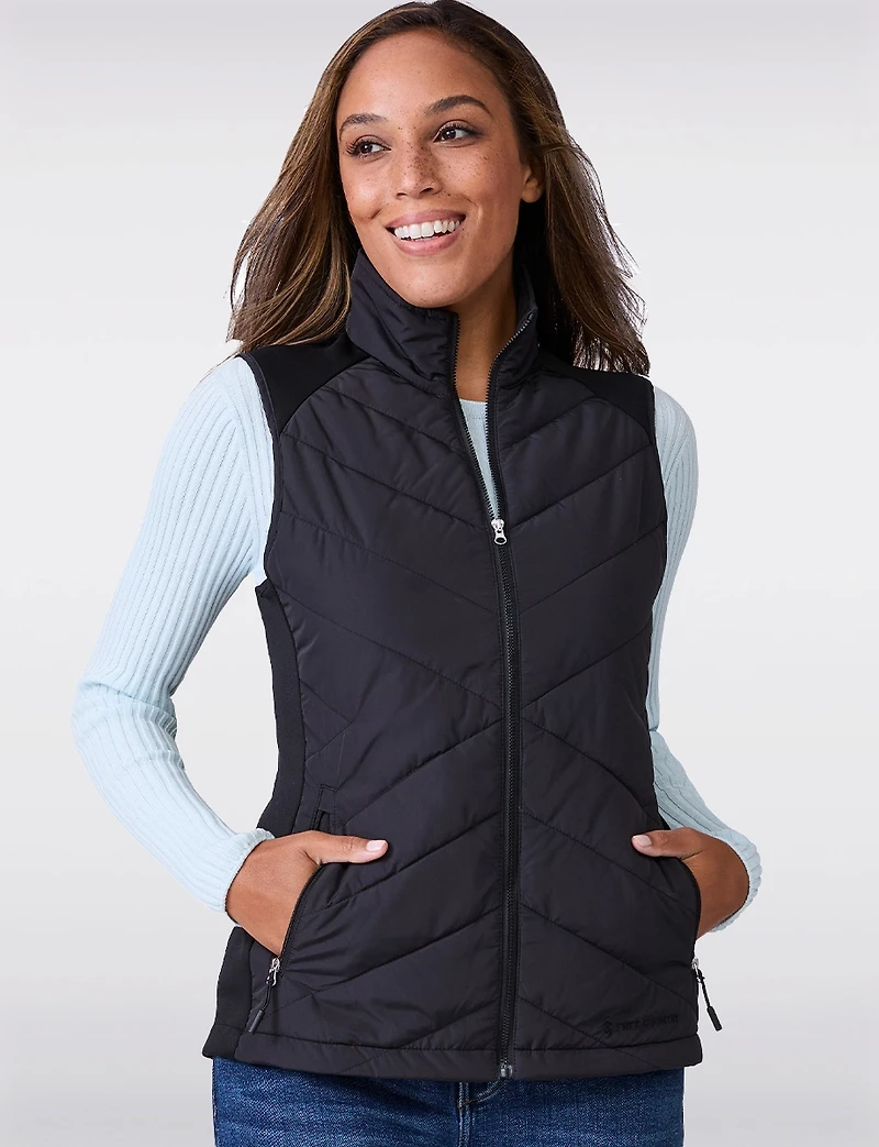 Gilet Matelassé Hybride à Col Montant – Coupe Cintrée Courte par Free Country