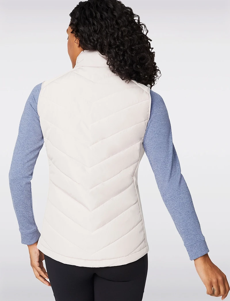 Gilet Matelassé Hybride à Col Montant – Coupe Cintrée Courte par Free Country