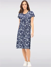 Robe Trapèze à Imprimé Floral Bleu Marine Manches Courtes et Col Rond par Perle