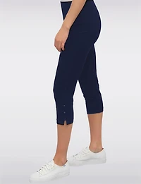 Legging Capri à Taille Élastique & Fentes Latérales Boutonnées par Perle